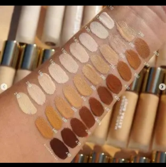 Cafe Marc Jacobs Extra Shot Caffeine Concealer and Foundation in Deep 470 - Picture 1 of 4
